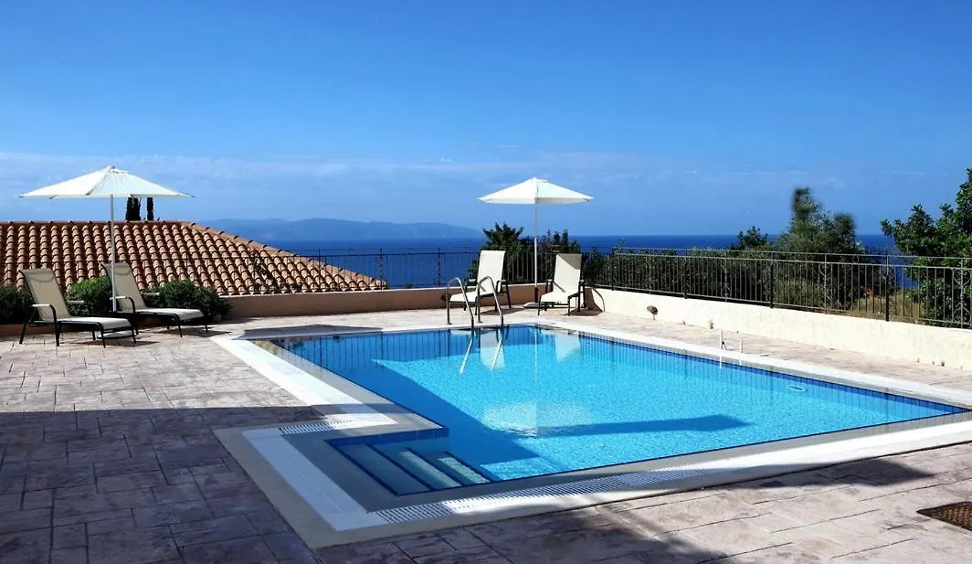 Provenzo And Meliti Villas Lourdata