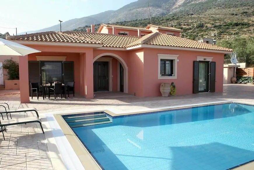 Provenzo And Meliti Villas Lourdata