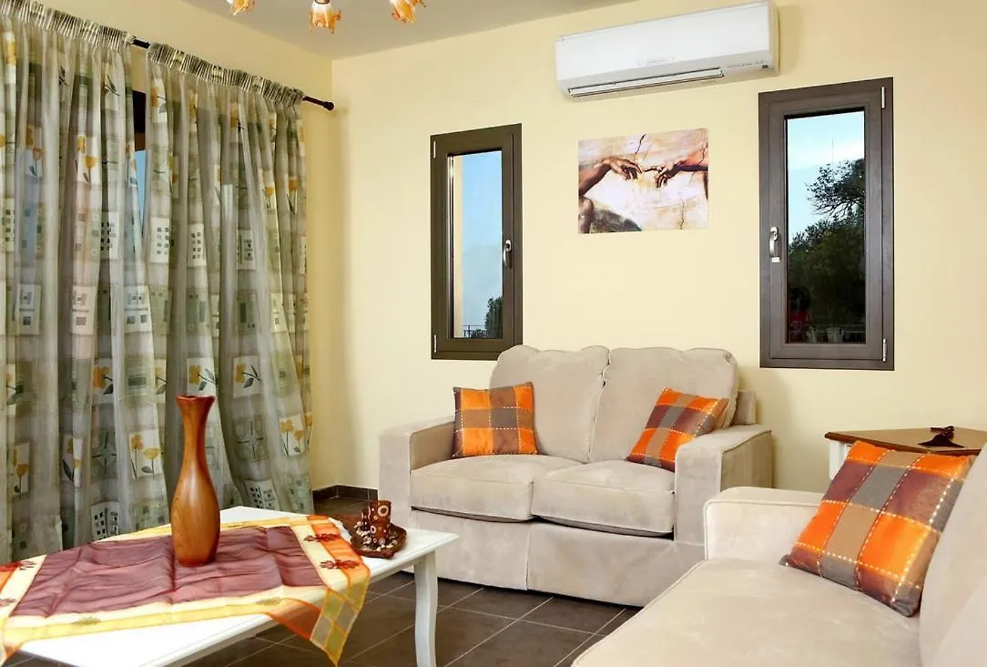 Provenzo And Meliti Villas Lourdata